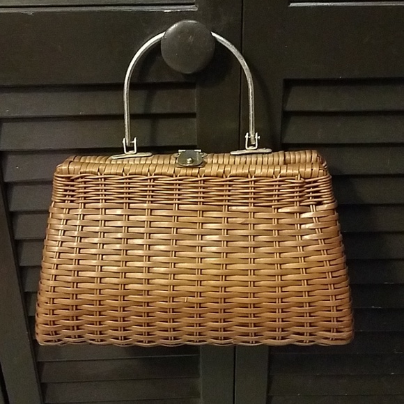 Vintage Handbags - Vintage Wicker Handbag